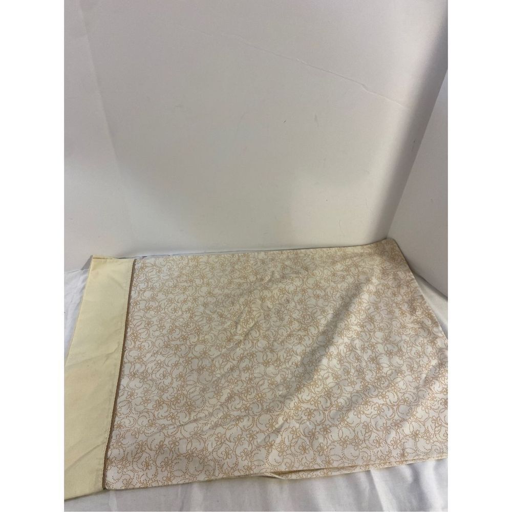 Dan River mid century‎ golden pillowcase USA